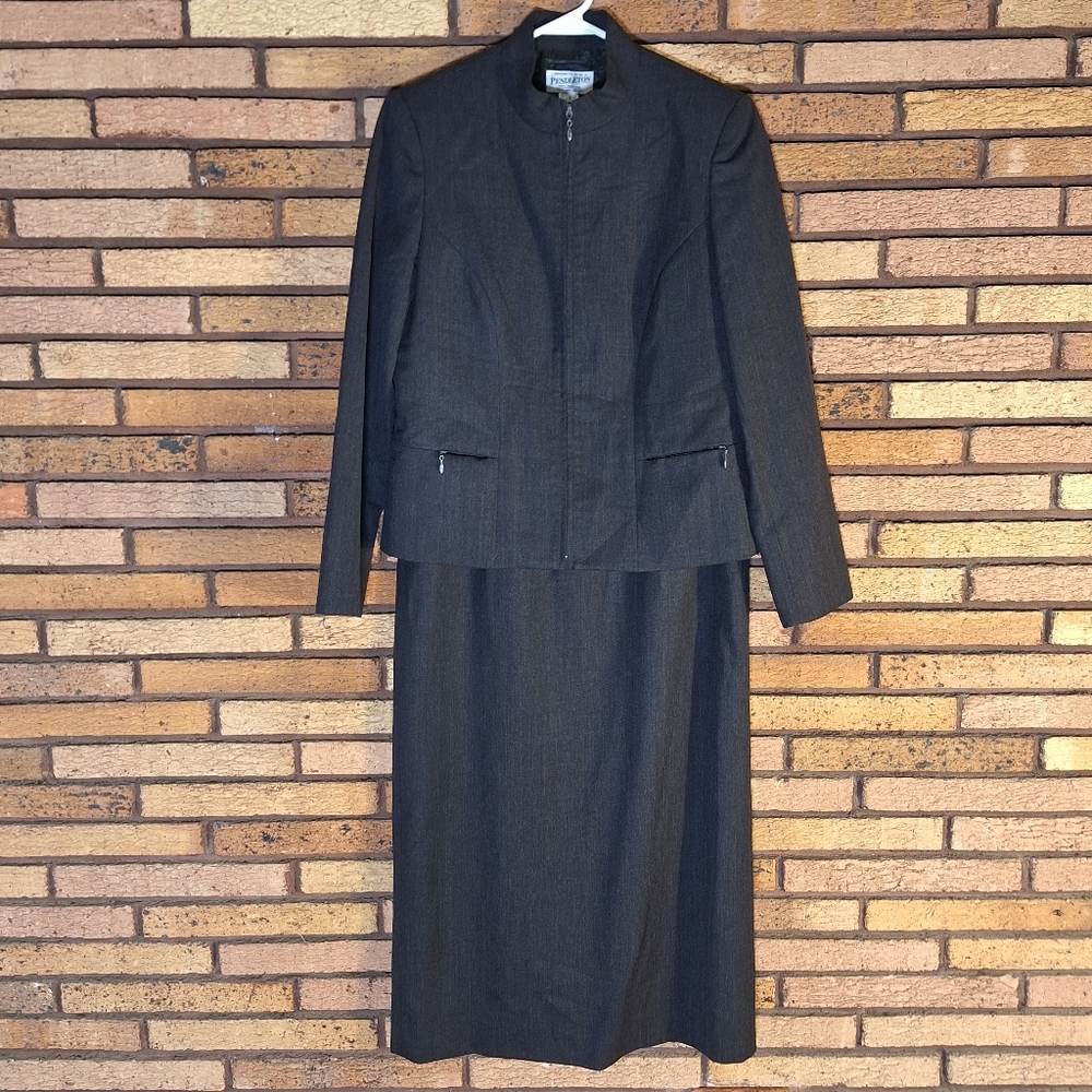 Pendleton Size 6 Charcoal 2 Piece Skirt Suit Set